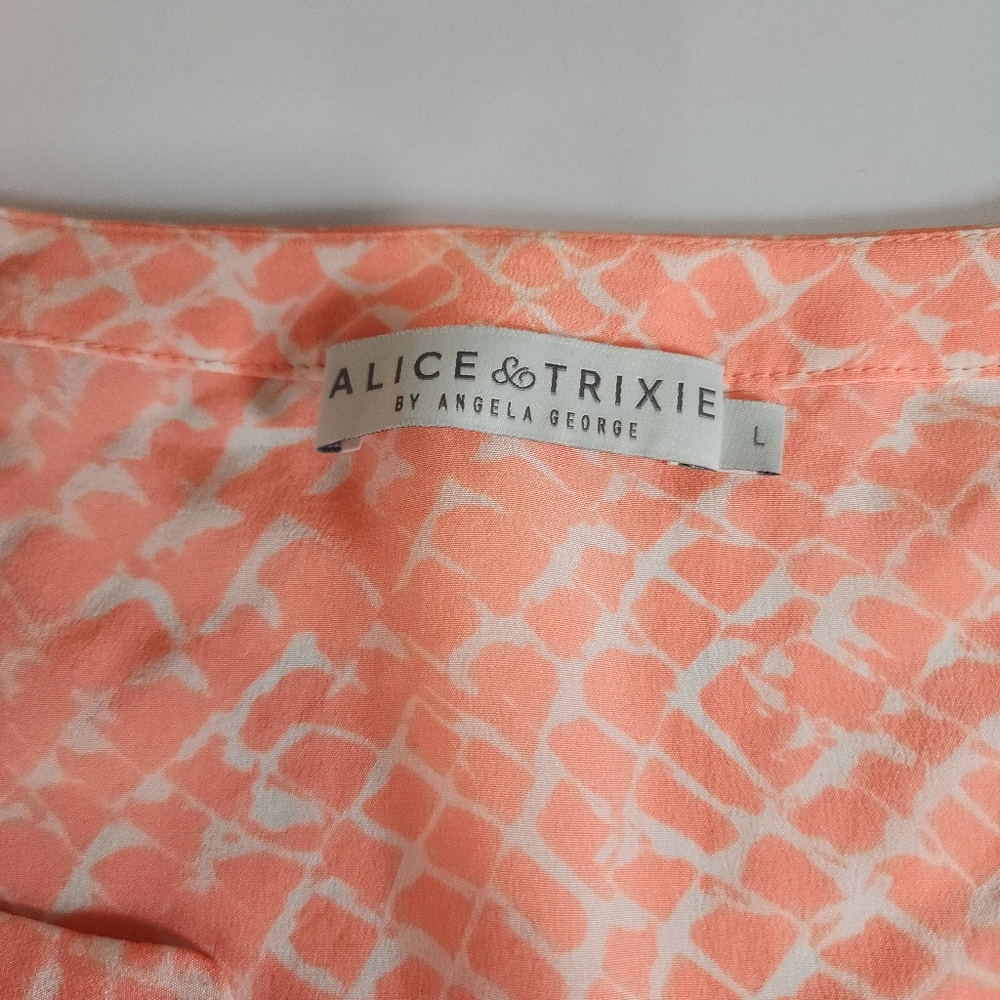 Alice + Trixie Silk Split Sleeve Peasant Blouse Coral Print Size Large - Picture 3 of 15